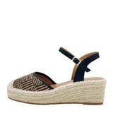 SARA SANDALI CON ZEPPA SS25